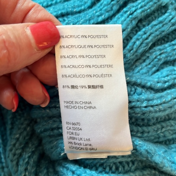 Urban Outfitters MIA Turtleneck Crop Sweater - Picture 8 of 9